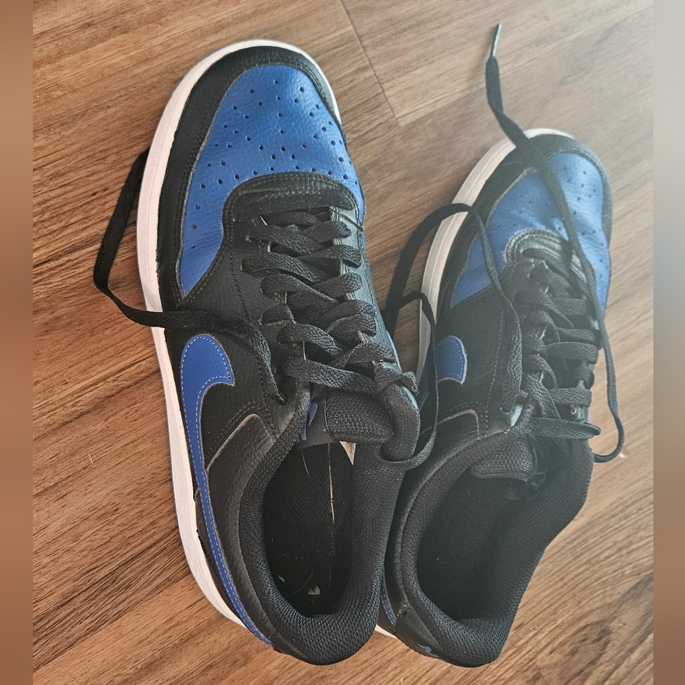 Nike low dunk men's 8 blue black